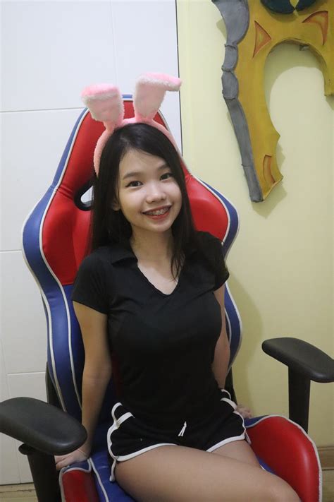 LIVE AKO TOM SA BIGO 6:00PM BIGO ID : 942035113  .